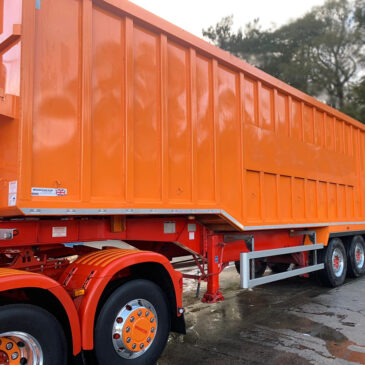 WeightLifter 75yd Hardox Bulk Steel Body Tipping Trailer